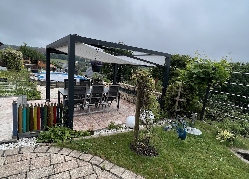 Pergola Moveable Slats 