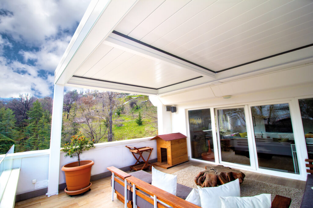 Retractable Roof Pergola